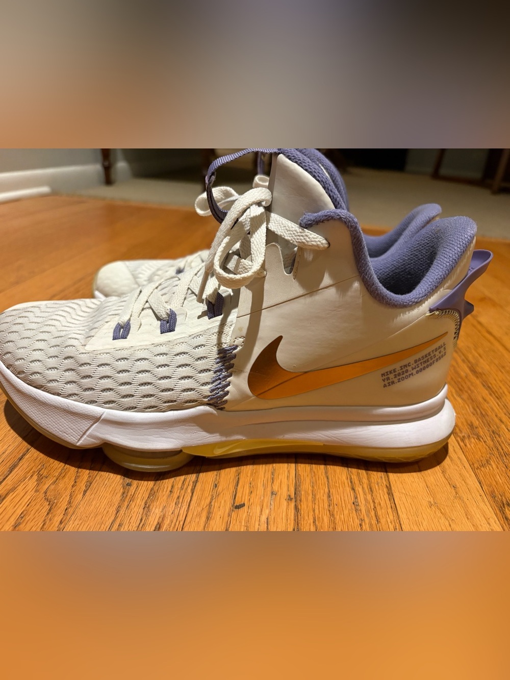 LeBron James Nike Sneakers, size 11.5 mens